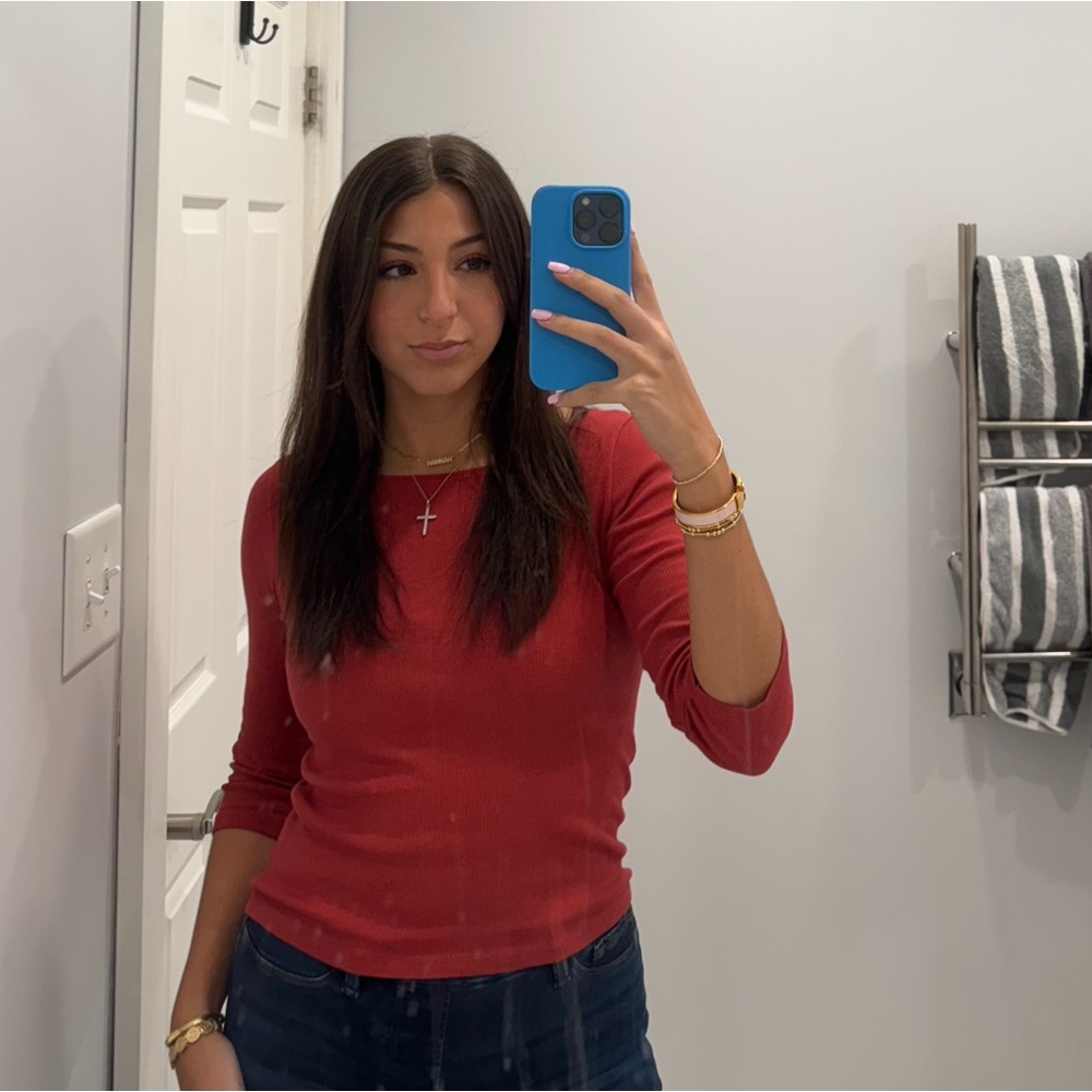 BRANDY MELVILLE quarter sleeve boat neck - Picture 4 of 4
